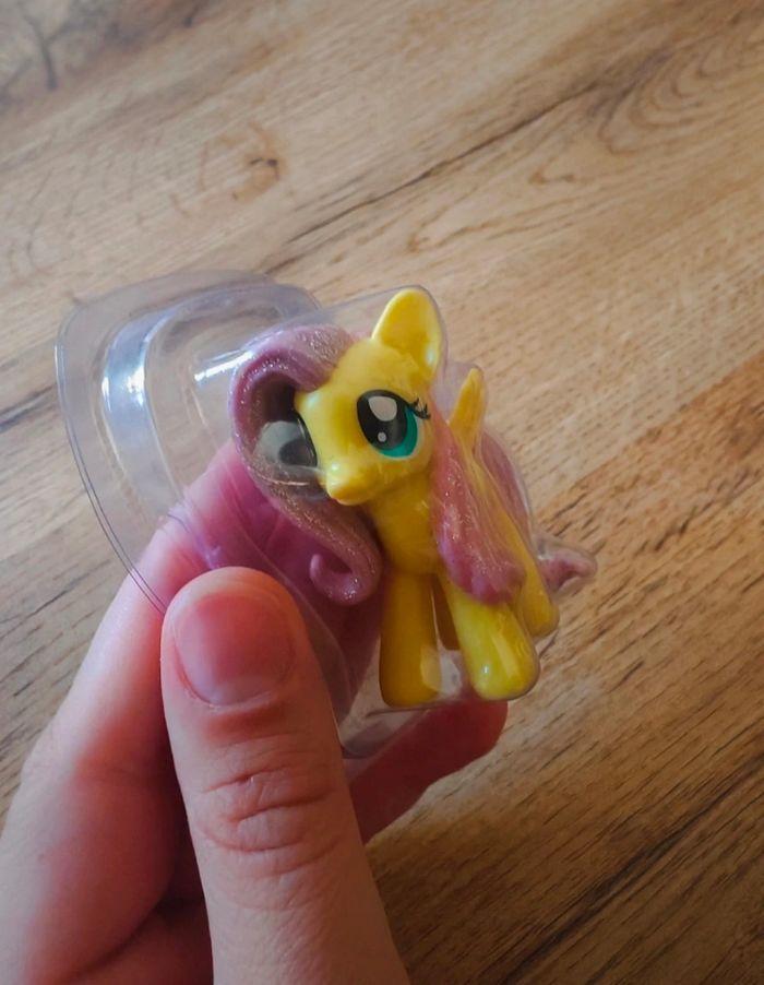 Figurine My little Pony (Fluttershy), cheveux brillants, neuve - photo numéro 2