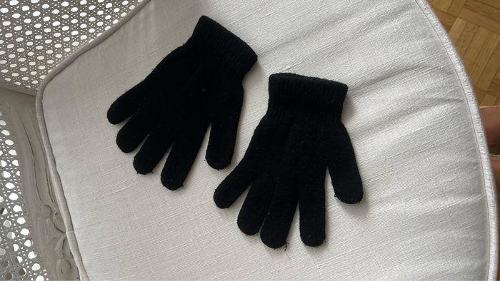 Gant noir hiver / black glove winter - photo numéro 1