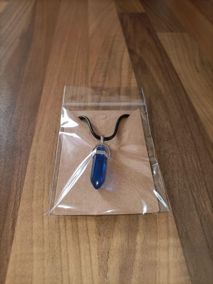 Collier neuf avec pendentif losange bleu verre - photo numéro 2