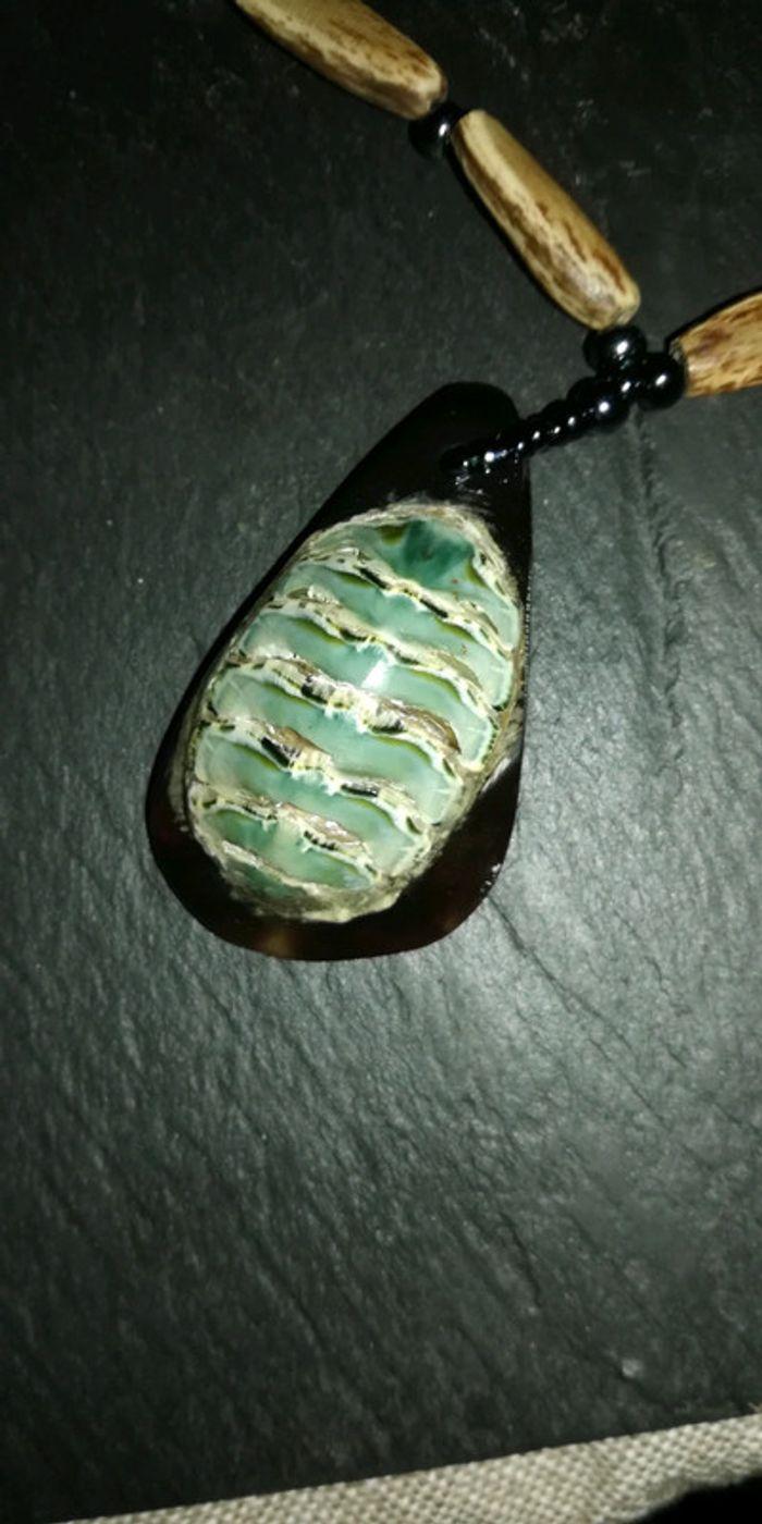 Collier fossile de trilobite - photo numéro 2