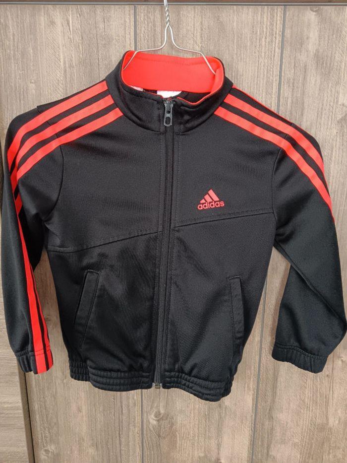 🙋🏼‍♀️veste adidas très bon état général - photo numéro 1