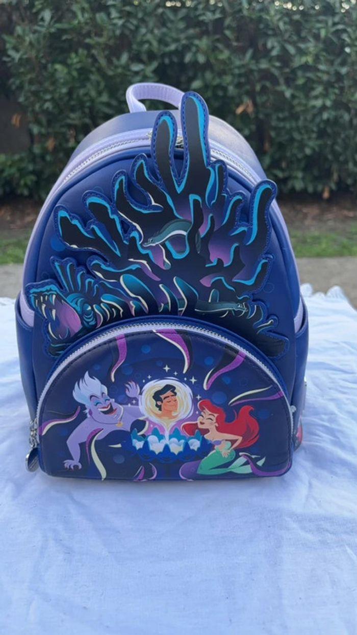 Disney loungefly sac à dos la petite sirène Ursula fluorescent import us - photo numéro 1