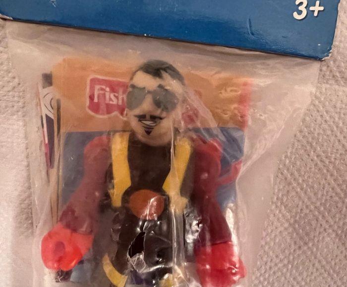 Fisher Price - imaginext - petite figurine vintage neuve 2011 - pilote - photo numéro 3