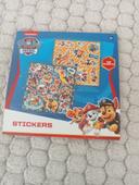 12 fiches de stickers Paw patrol