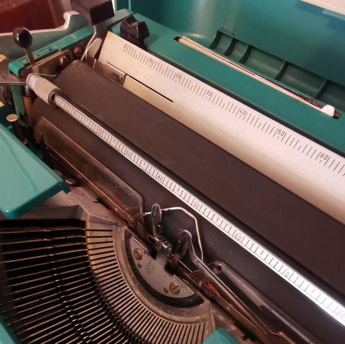 Machine à écrire vintage Olivetti Studio 45 - photo numéro 6