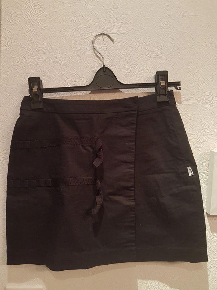 Jupe noir porte feuille DKNY taille 12 ans - photo numéro 1