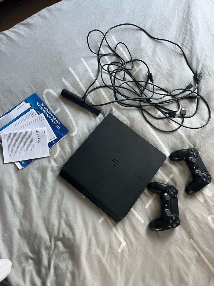 Console PS4 slim 1To - photo numéro 1