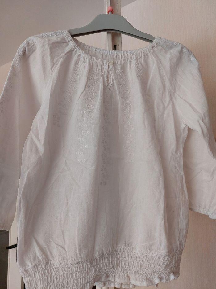 Blouse manche longue. T 7-8 ans. Bon état - photo numéro 1