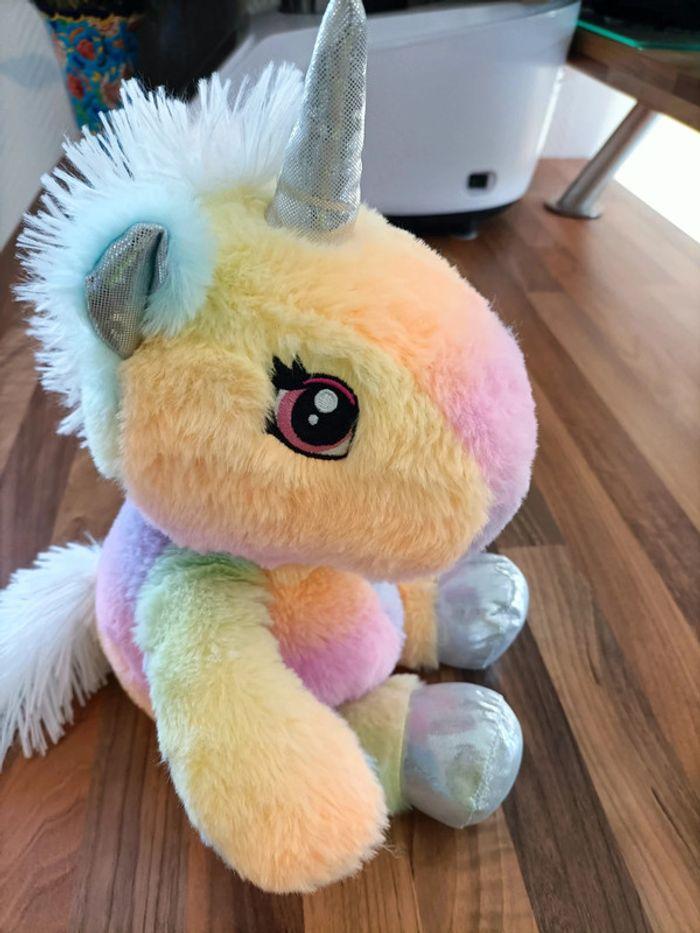 Jolie peluche licorne 🦄 multicolore - photo numéro 1