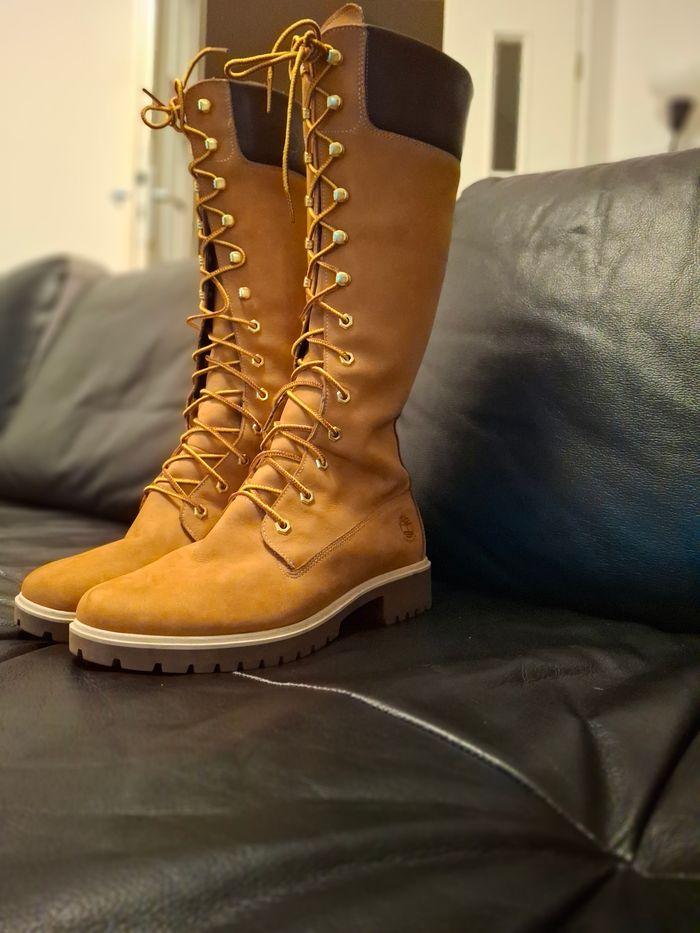 Timberland neuve négociable 205€ - photo numéro 1