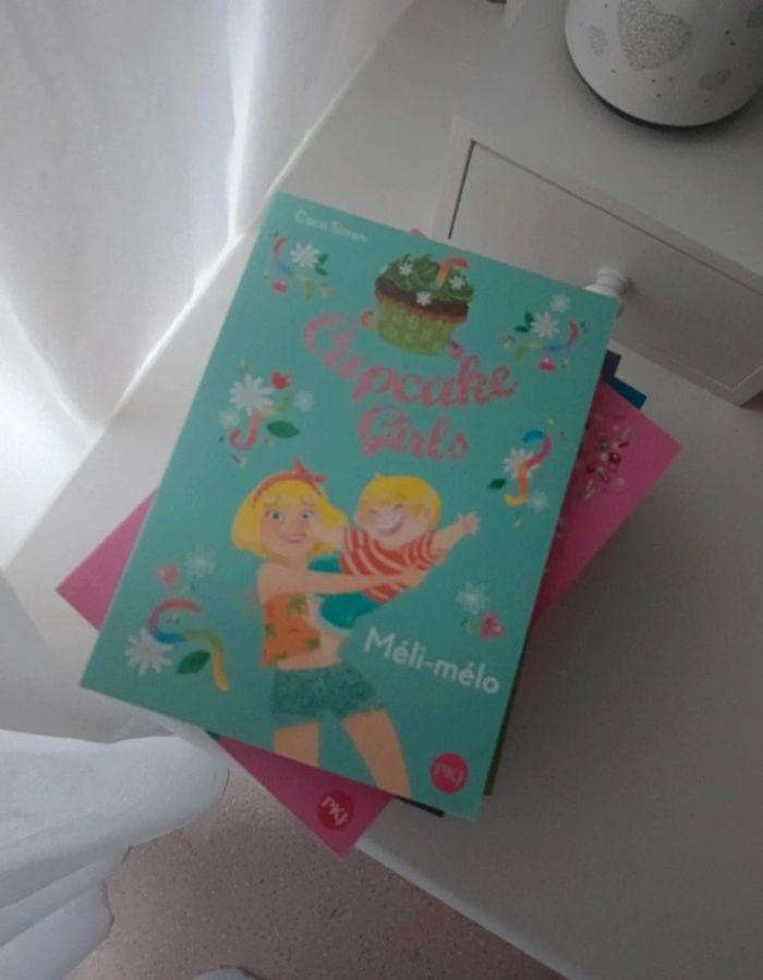 Lot livres Cupcake Girl - photo numéro 9