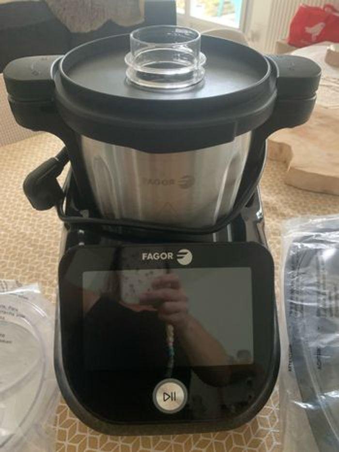 Robot de cuisine - photo numéro 2