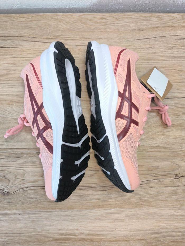 Baskets Asics jolt 3 rose et blanche pointure 39,5 neuves avec boite - photo numéro 6