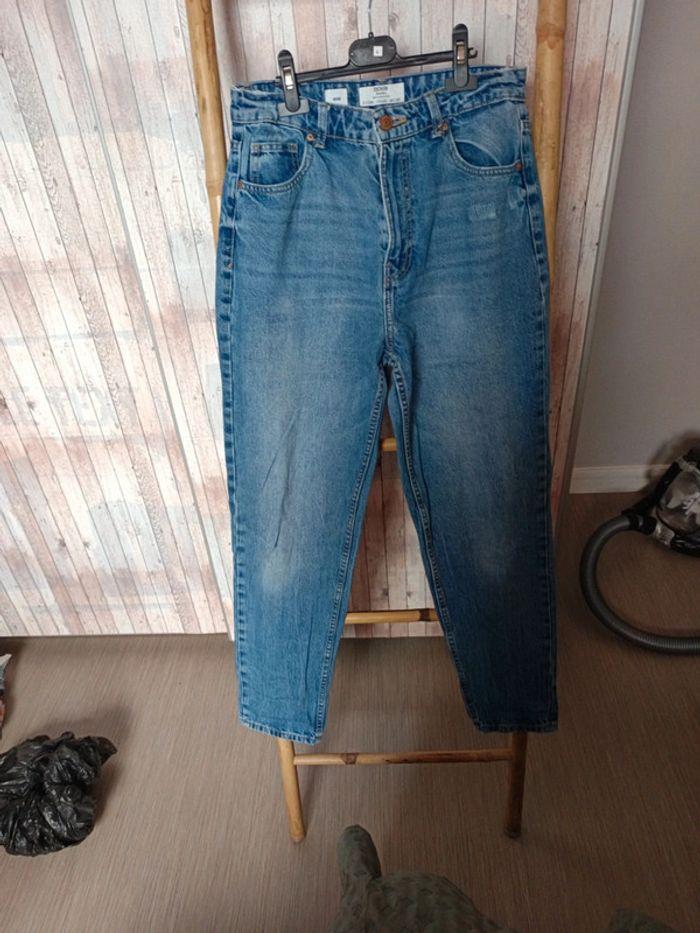 👖 Jean MOM Bershka taille 38 très bon état 🌸 - photo numéro 2