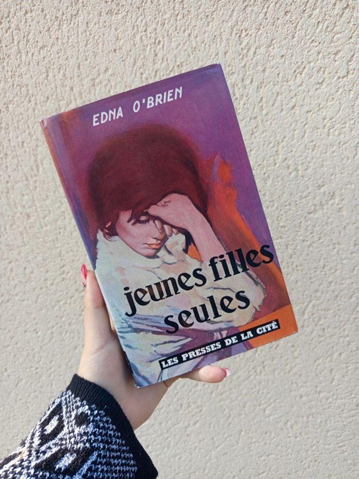 Jeunes filles seules Edna O'Brien - photo numéro 1