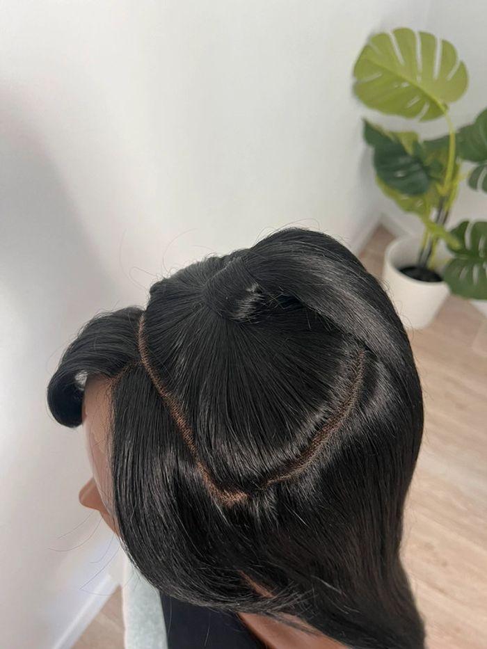 Perruque noire lisse lace front avec chignon - photo numéro 17