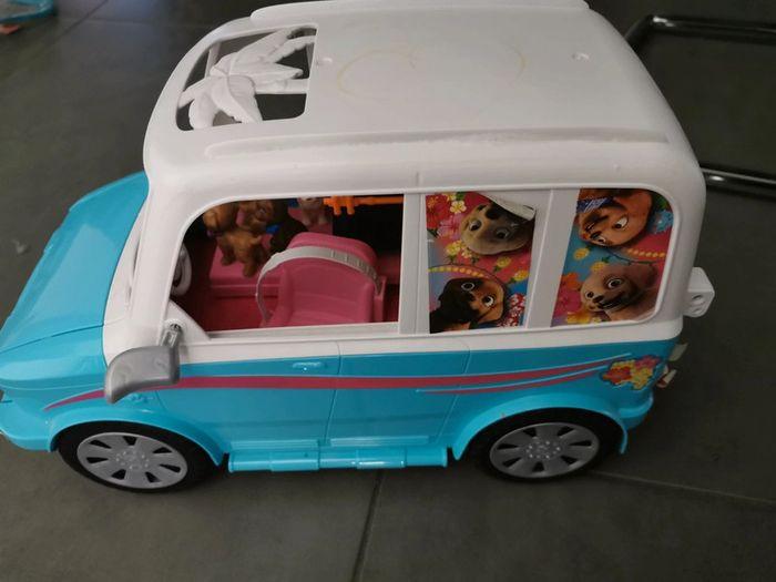 Voiture de barbie - photo numéro 1