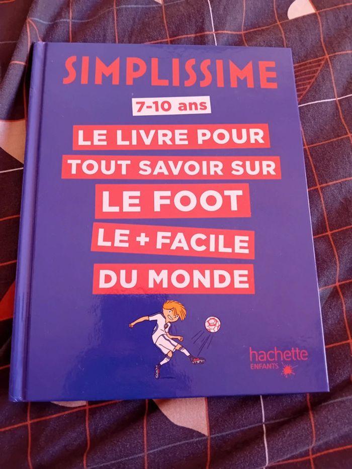 Livre simplissime tout savoir sur le foot - photo numéro 1