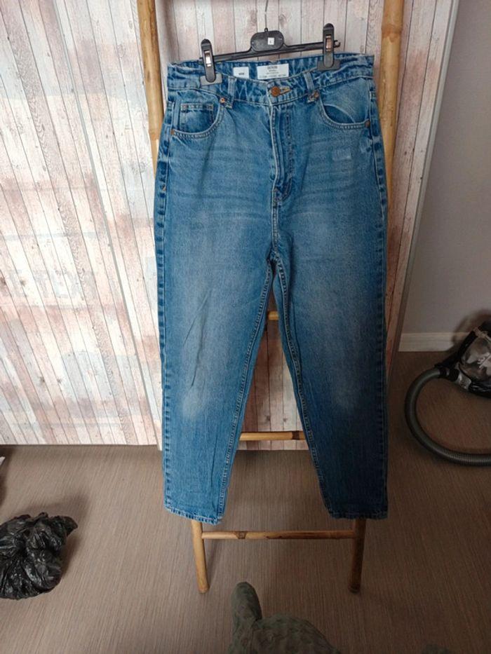 👖 Jean MOM Bershka taille 38 très bon état 🌸 - photo numéro 1