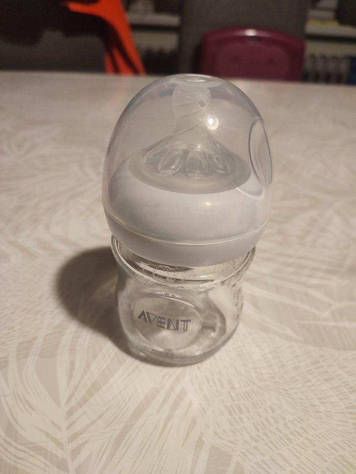 Petit biberon Philips Avent  en verre