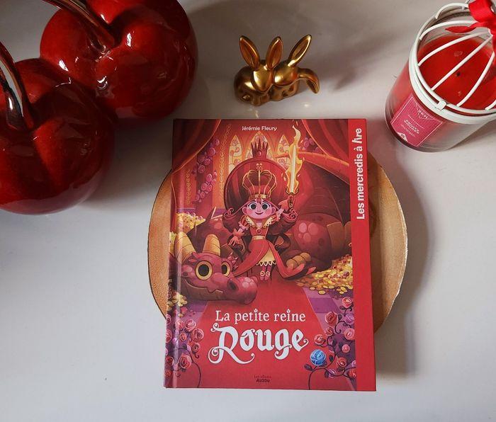 La petite reine rouge 🎄 - photo numéro 1