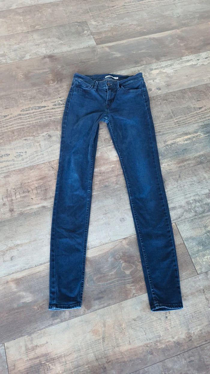 Jean levi's 710 super skinny w27 l32 taille 36 en très bon état - photo numéro 3