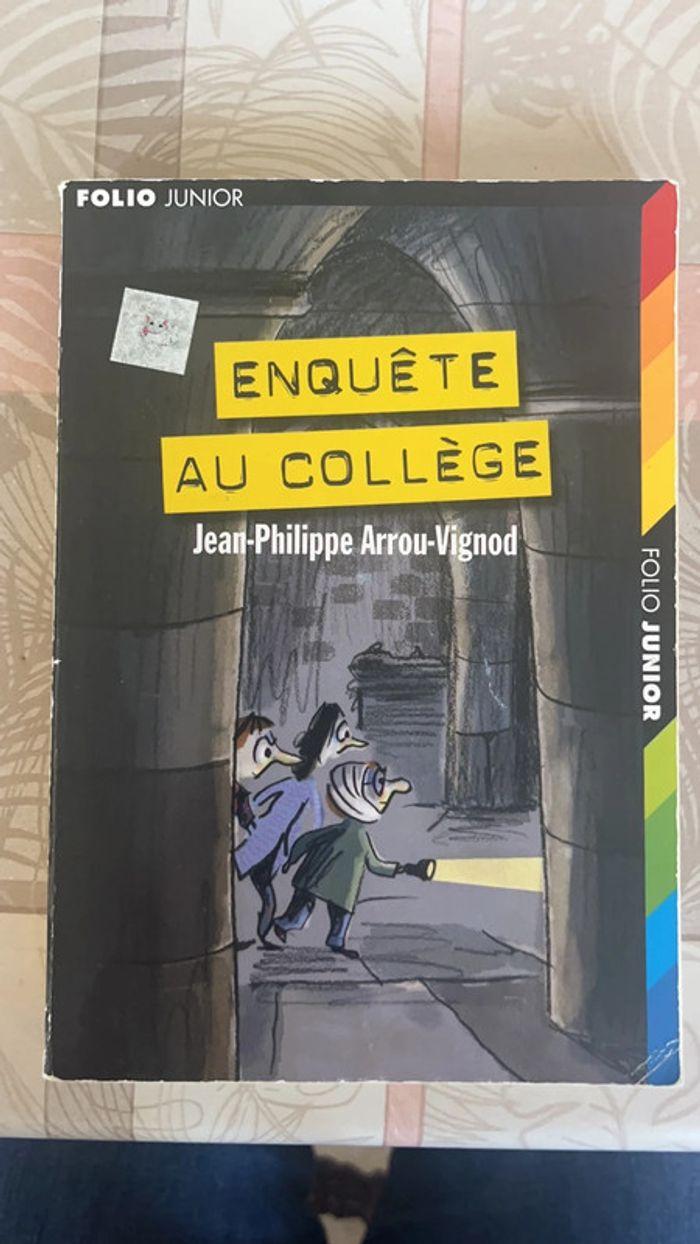 Livre Enquête au collège - photo numéro 1