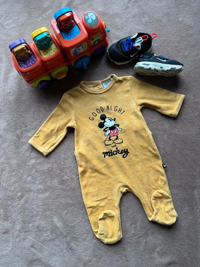 Pyjama Mickey • Disney Baby • Taille 3mois 🌺 - photo numéro 1