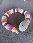 Doudou hochet Serpent Pebble