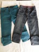 Lot 2 jeans taille 10 ans