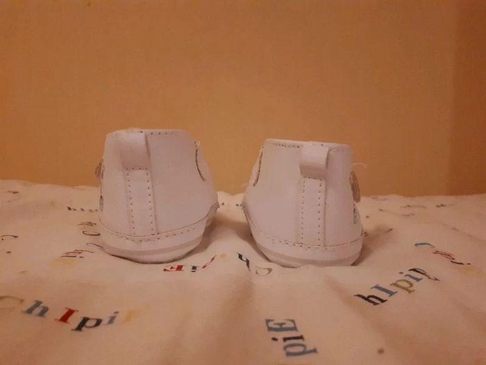 Chaussons bébé blancs - photo numéro 3