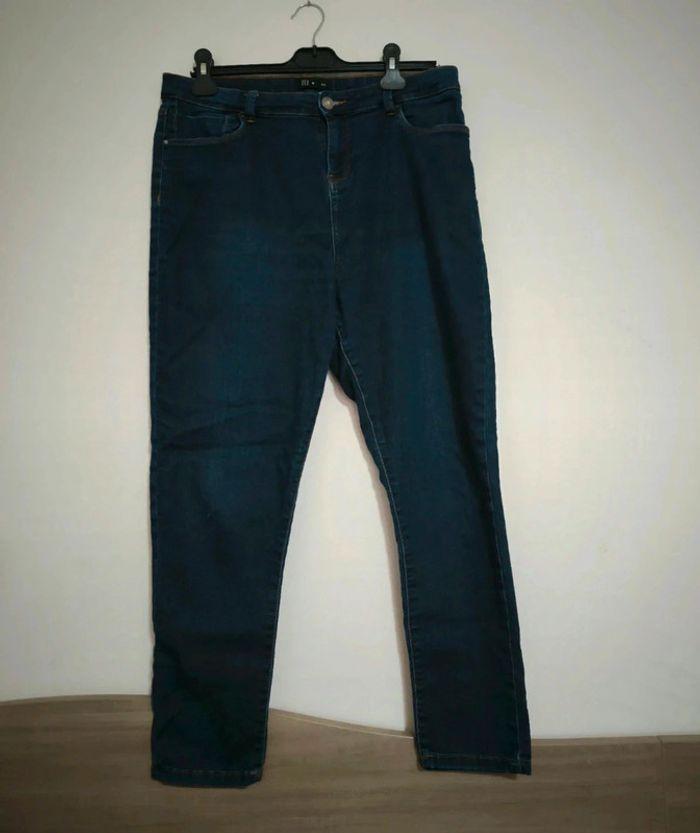 Jean bleu marine taille 44 tex - photo numéro 1