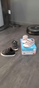 Lot 2 paires de baskets de pointure 22