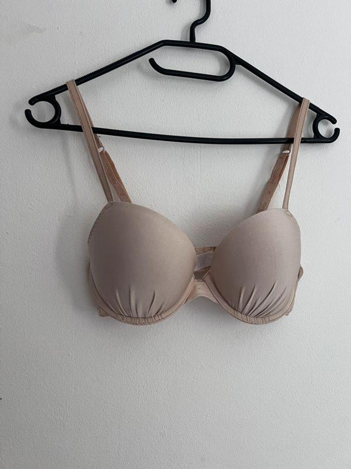 Soutien gorge - photo numéro 1