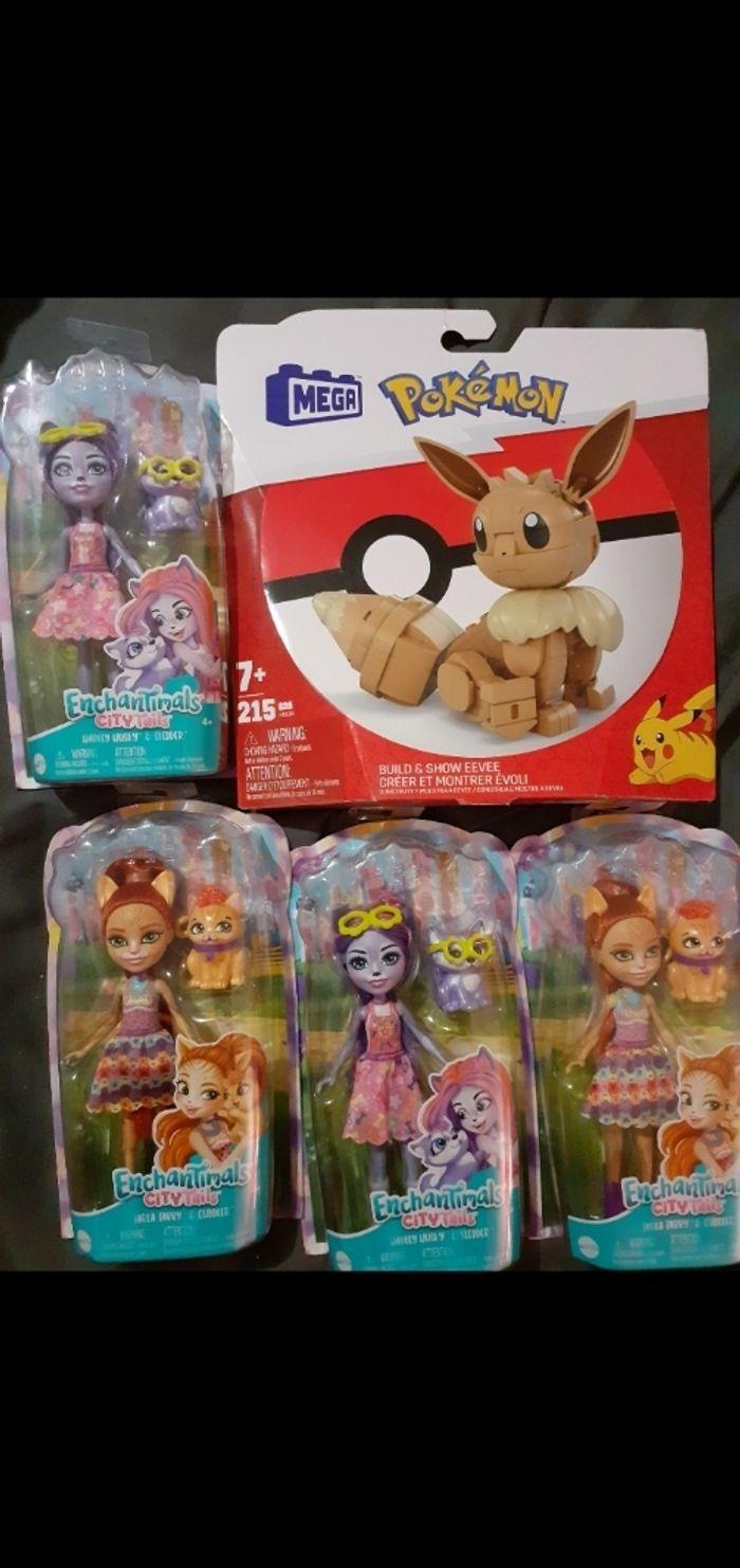 Lot de 4 poupées Entchantimals et 1 Pokemon NEUFS SOUS EMBALLAGE  25 € - photo numéro 2