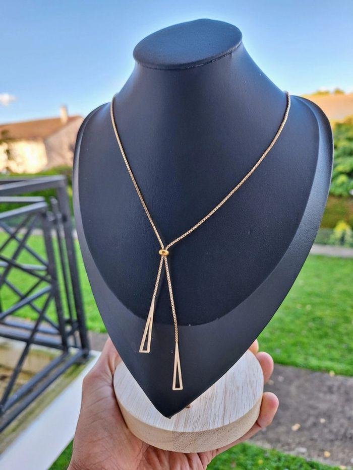 Collier en acier inoxydable avec doubles triangles dorés - photo numéro 3