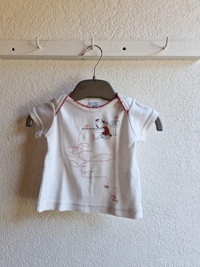 Ensemble 3 mois 60 cm Petit Bateau T-shirt blanc avec motif, pantalon rouge Très bon état - photo numéro 3