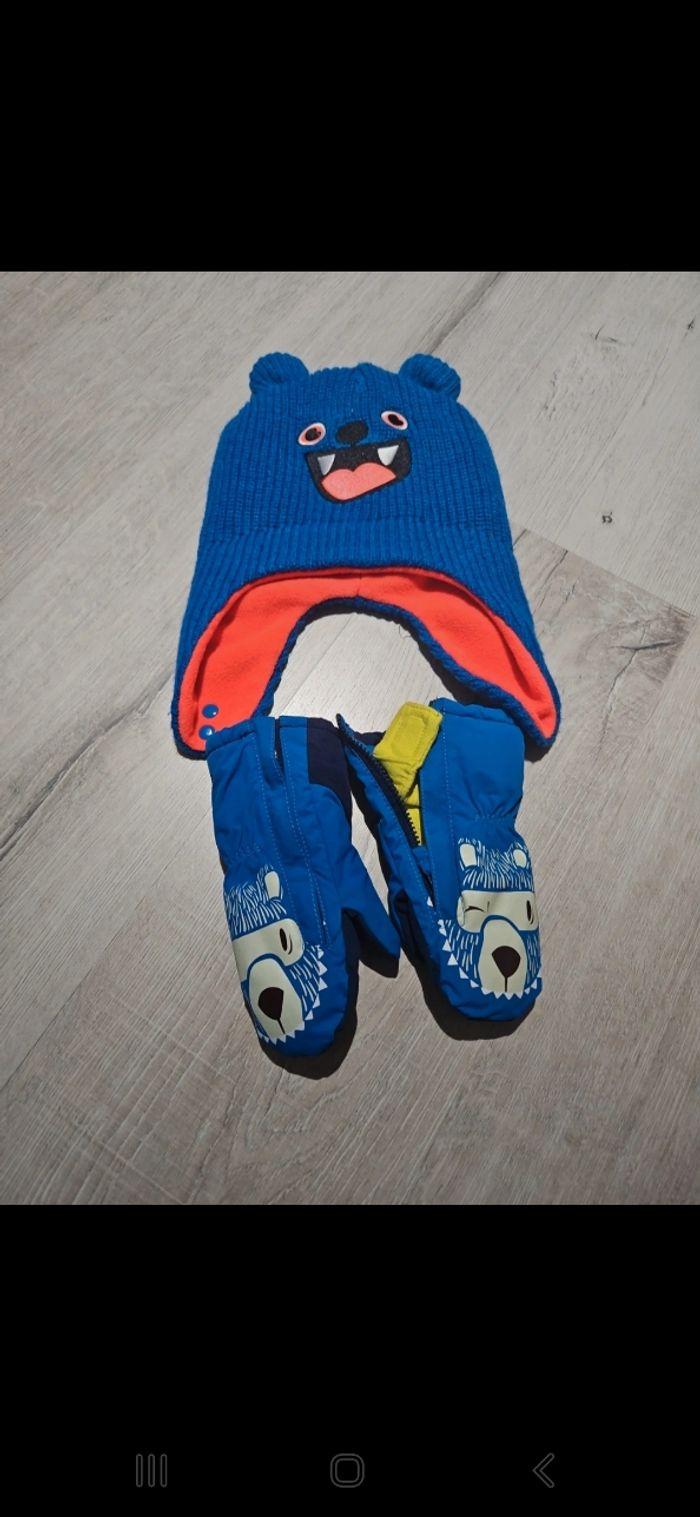 Lot bonnet et gants