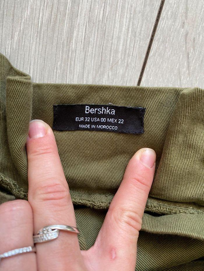 Pantalon fluide taille haute été Bershka taille 32 mais aussi 34 - photo numéro 2