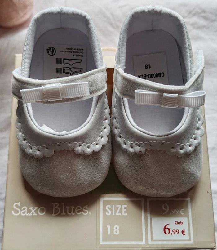 Chaussures bébé fille neuves pointure 18 - photo numéro 2