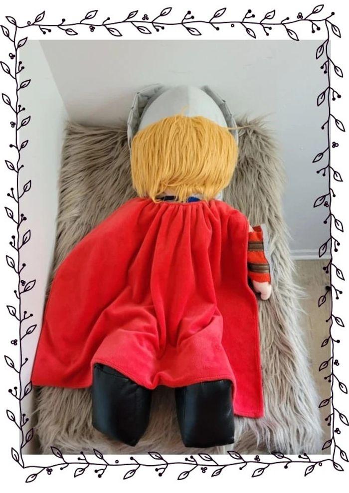 Superbe peluche Thor Marvel - photo numéro 8