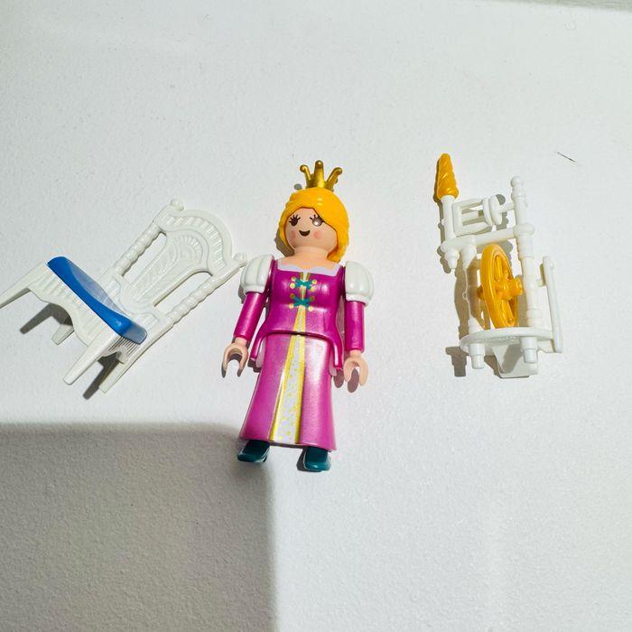 Playmobil Special Plus n.4790 - Princesse/ Reine avec rouet - photo numéro 3