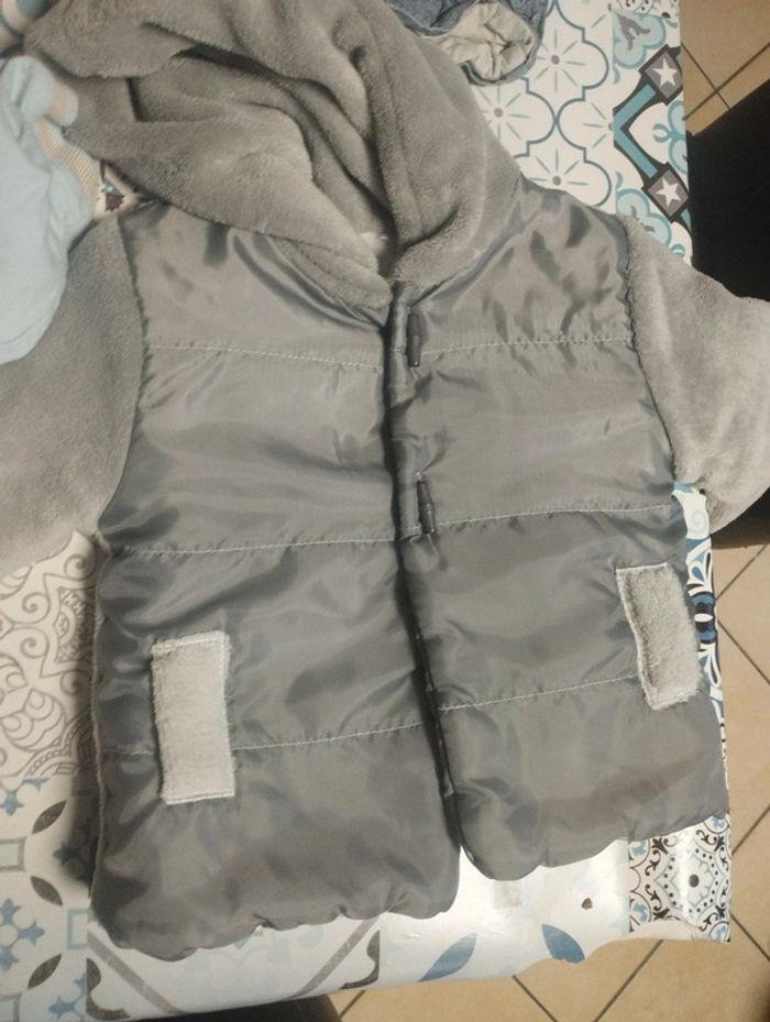 Veste aux choix 2€ ou lot 5€ 6 mois garçon - photo numéro 3