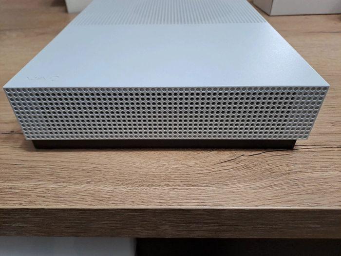 XBOX One S All digital - photo numéro 10