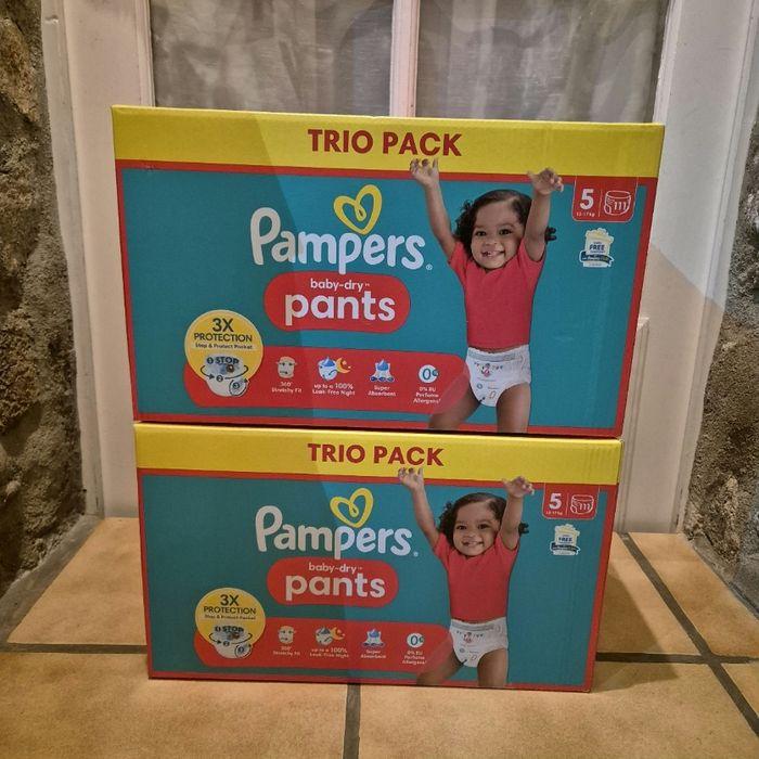 Lot 2 cartons Pampers Taille 5 : 222 Couches Pants culottes - photo numéro 2