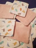 Lot 10 lingettes bambou rose motif dino