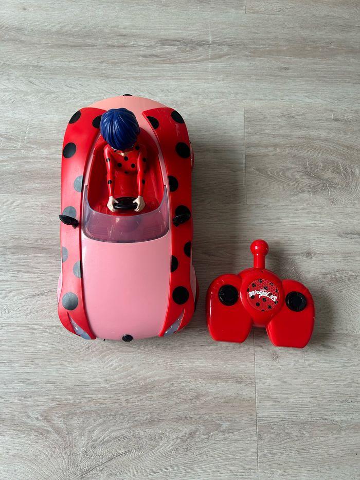 Voiture télécommandée miraculous ladybug - photo numéro 2