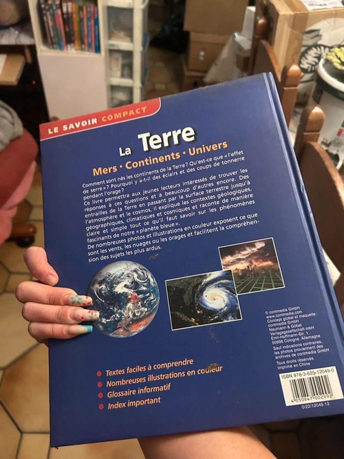 Livre La Terre - photo numéro 2