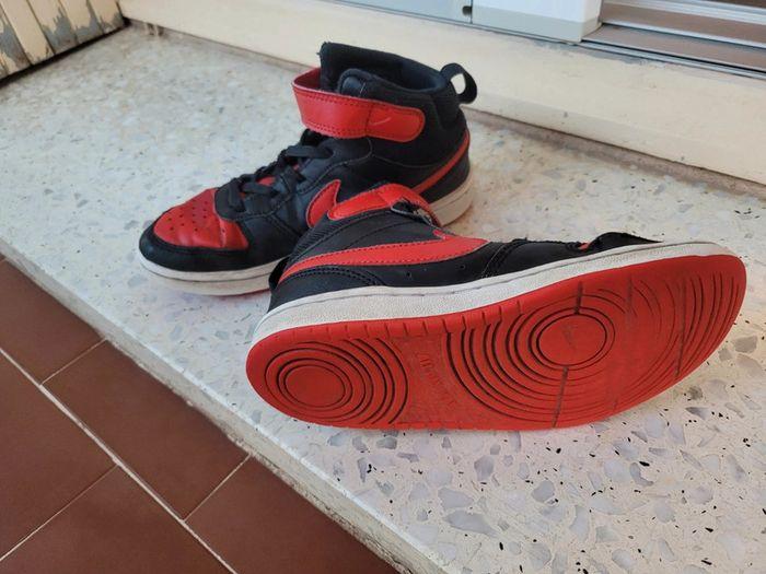 Basket montante scratch nike rouge et noir - photo numéro 3