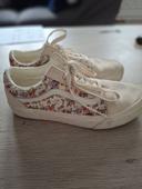 Basket vans